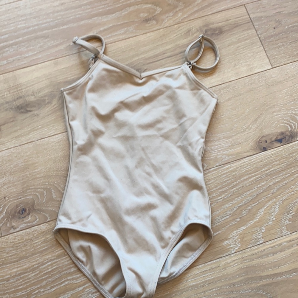 Cape II leotard adjustable shoulder straps. Size M